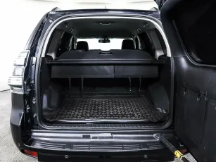 Toyota  16