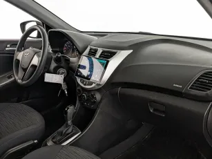 Hyundai  12