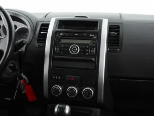 Nissan  17