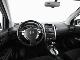 Nissan  9