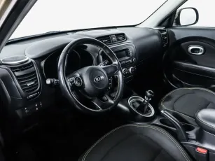 Kia  8