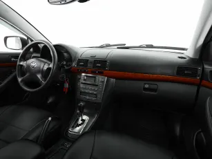 Toyota  9