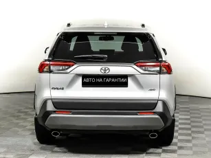 Toyota  6
