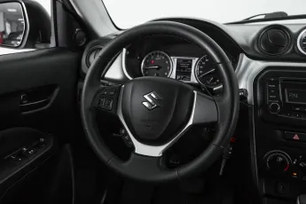 Suzuki  19