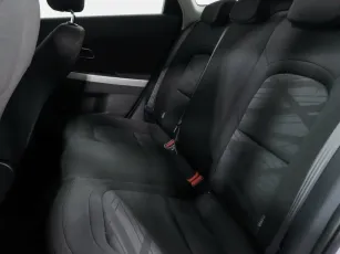 Kia  11