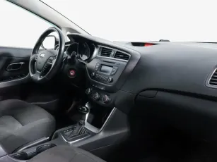 Kia  7