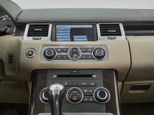 Land Rover  17