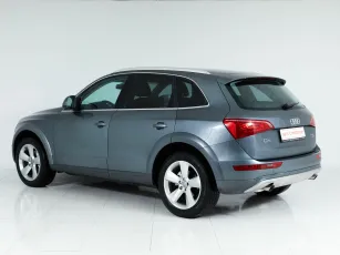 Audi  5