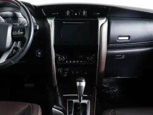 Toyota  15