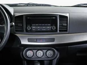 Mitsubishi  8