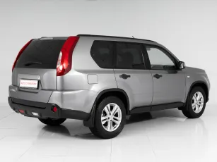 Nissan  4