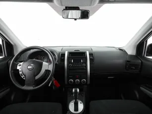 Nissan  8