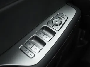Hyundai  13
