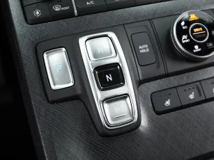 Hyundai  16