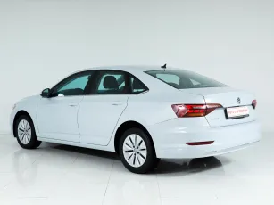 Volkswagen  4