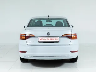 Volkswagen  6