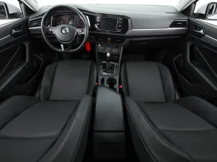 Volkswagen  9
