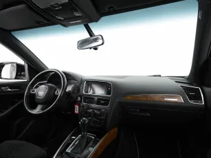 Audi  9