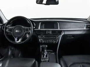 Kia  10
