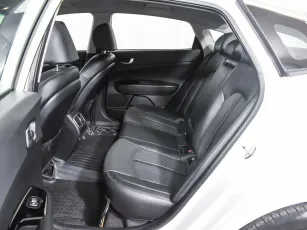 Kia  15
