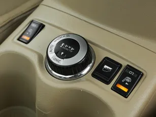 Nissan  12