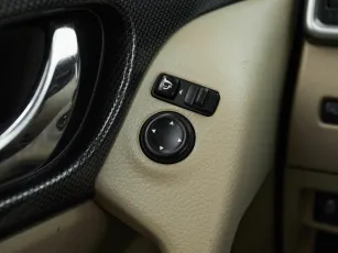 Nissan  15