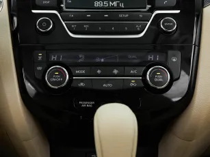 Nissan  20