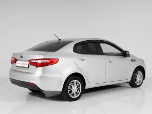 Kia  4