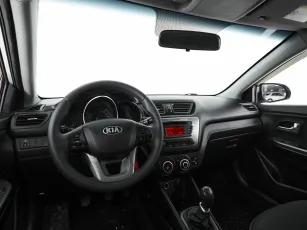 Kia  9