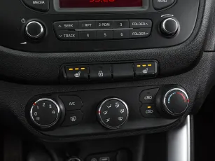 Kia  11