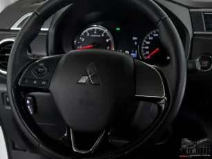 Mitsubishi  8