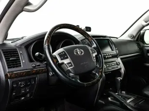 Toyota  8
