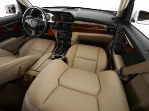 Mercedes-Benz  10