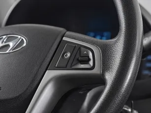 Hyundai  12