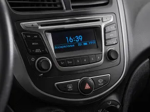 Hyundai  15