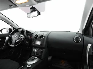 Nissan  10