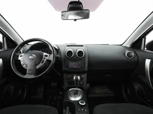 Nissan  8