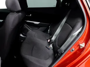 Kia  10