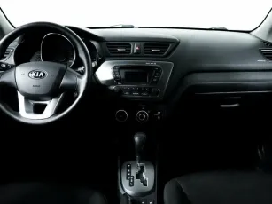 Kia  8