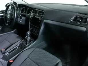 Volkswagen  9