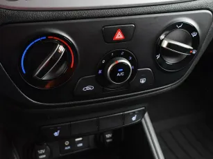 Hyundai  7