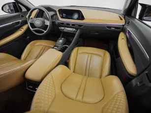 Hyundai  10