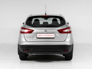 Nissan  6
