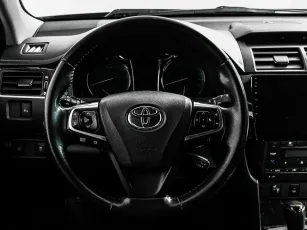 Toyota  11