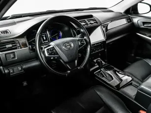 Toyota  9