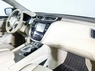 Nissan  6