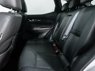 Nissan  16