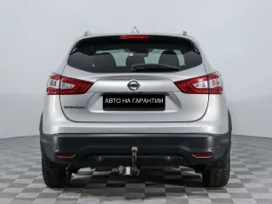Nissan  4