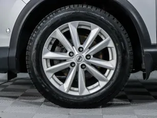 Nissan  5