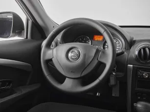 Nissan  10